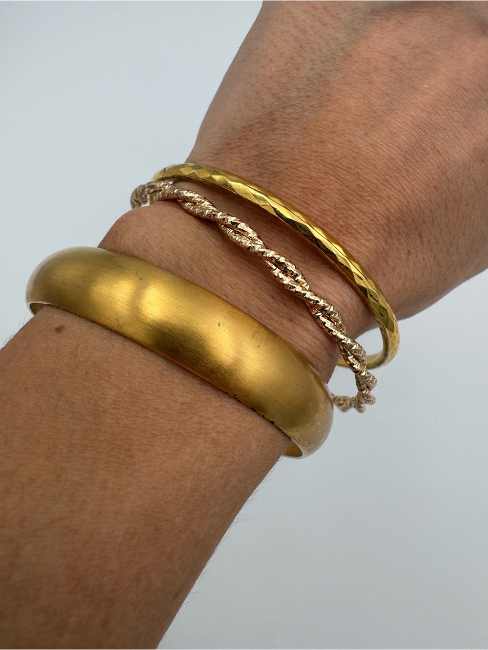 Vintage‎ Gold Tone Bangle Bracelet Lot of 3 Textured Stacking Bracelets Boho LOT